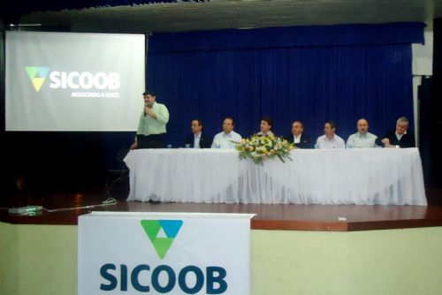 ACEI E SICOOB reúnem-se