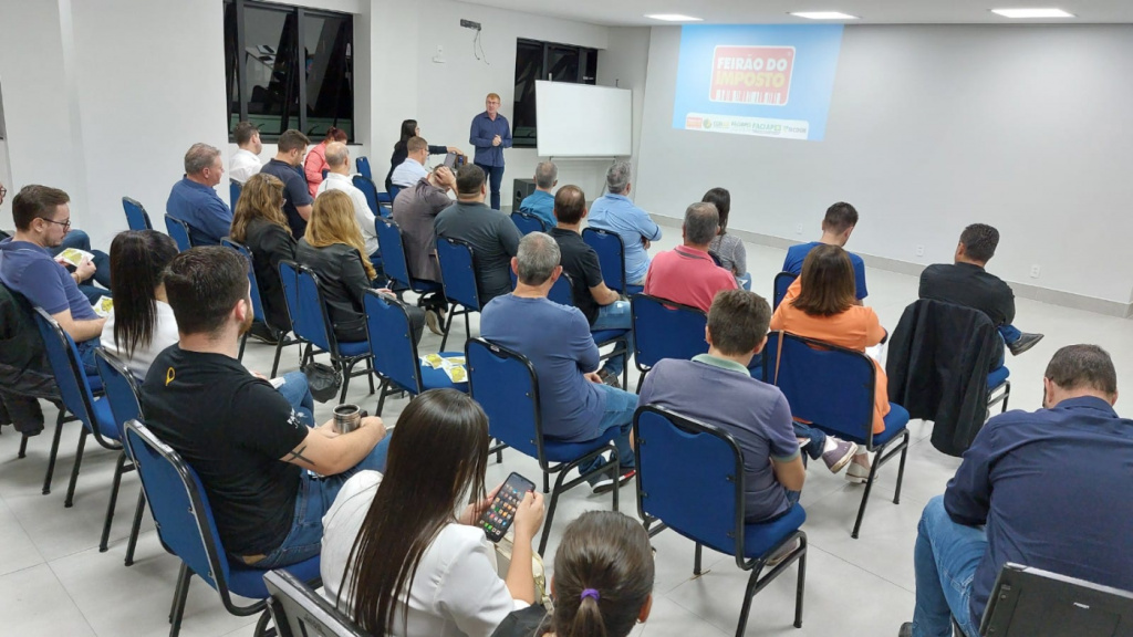 Cacispar realiza primeira reunião do conselho na nova sede