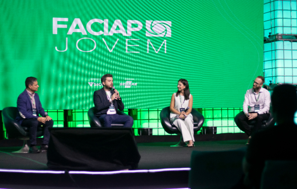 Presidentes da Acefb e Acepb expõem experiências do associativismo em congresso