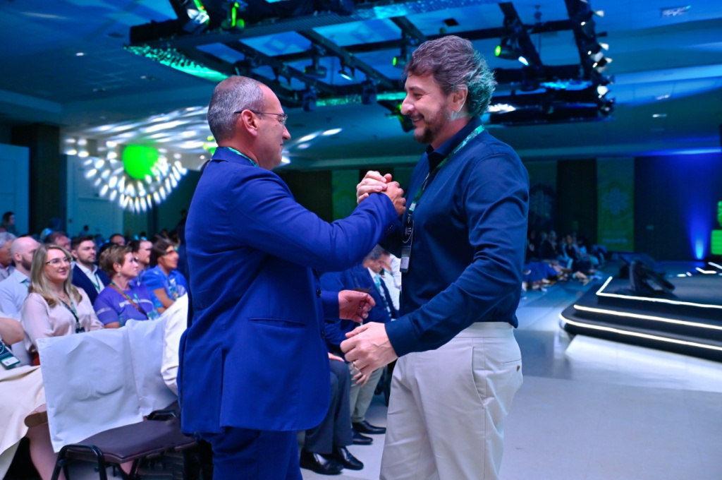 Flávio Furlan é eleito presidente da Faciap para a gestão 2025-2026