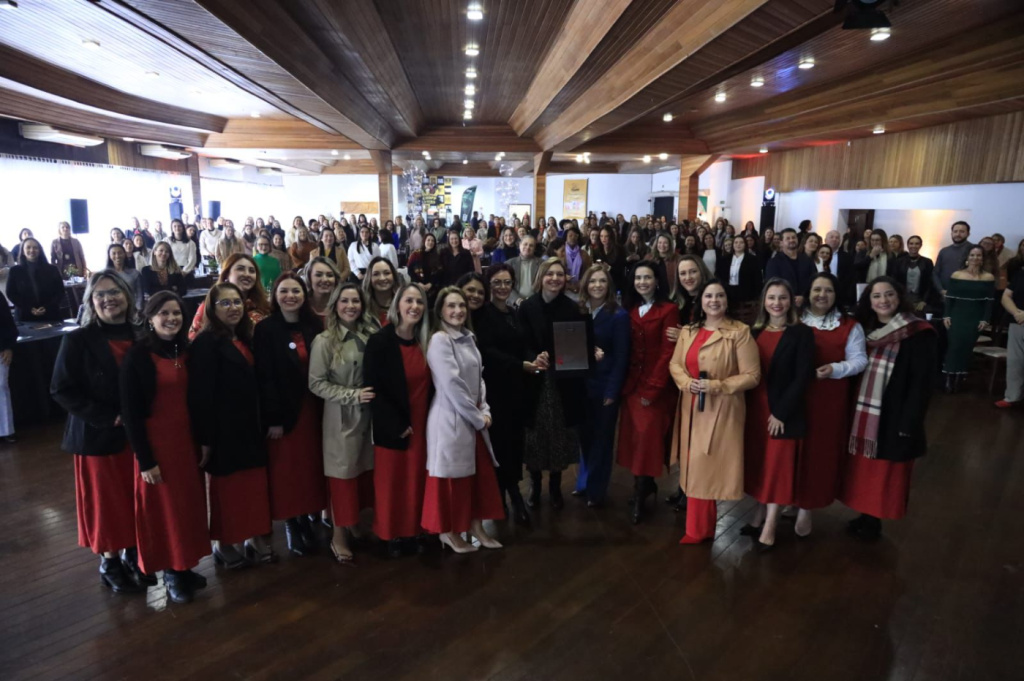 16º Fórum da Mulher Empresária é realizado em Pato Branco com foco no protagonismo feminino e no combate à violência